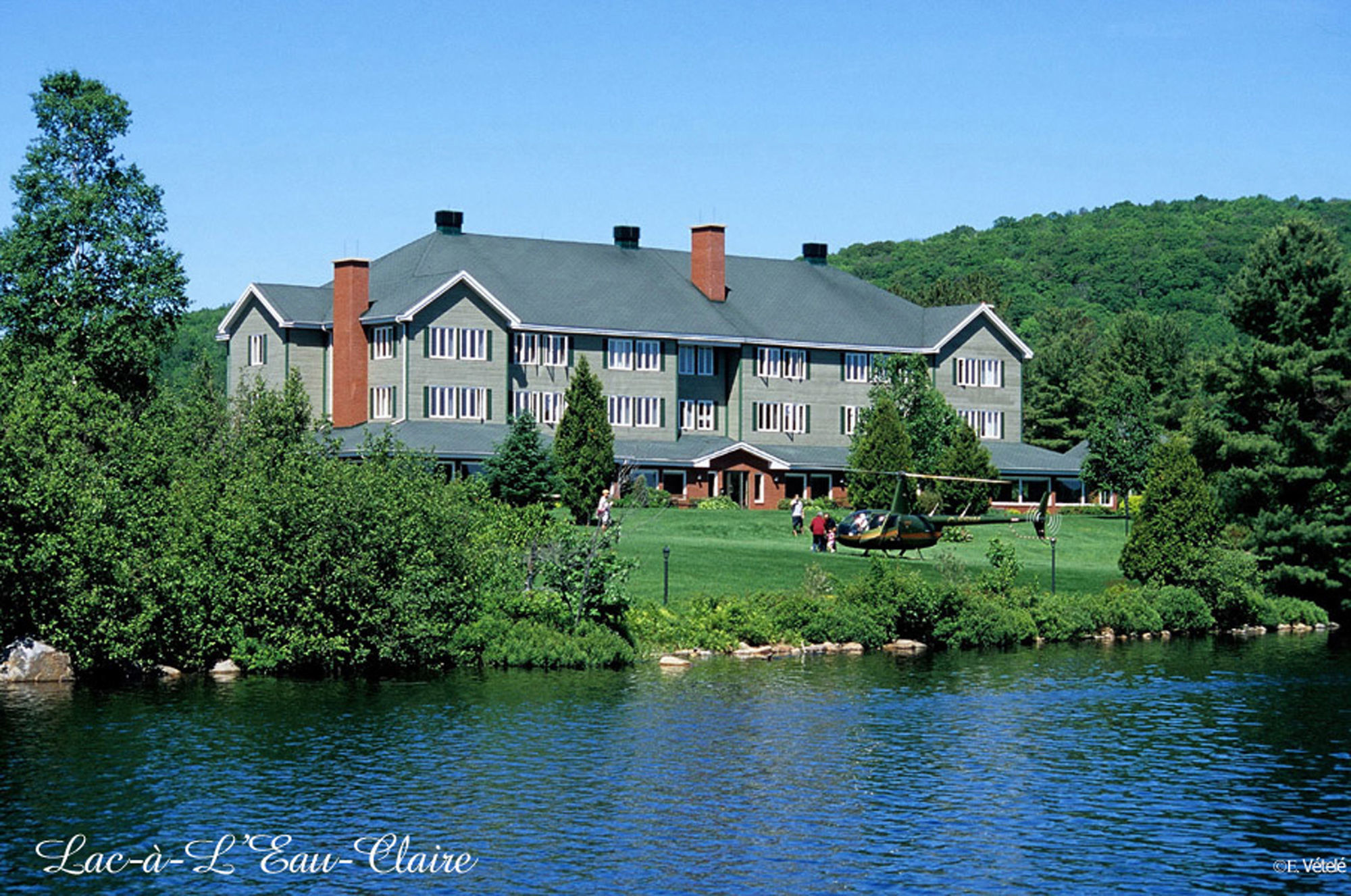 Auberge Du Lac-A-L'Eau-Claire 상트-알렉시-데-몽 외부 사진